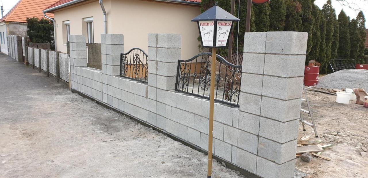 Feherlo Vendeghaz & Restaurant Бюк Экстерьер фото