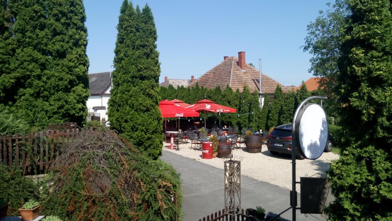 Feherlo Vendeghaz & Restaurant Бюк Экстерьер фото